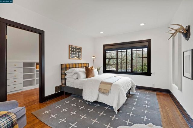 33 La Noria, Orinda, CA 94563