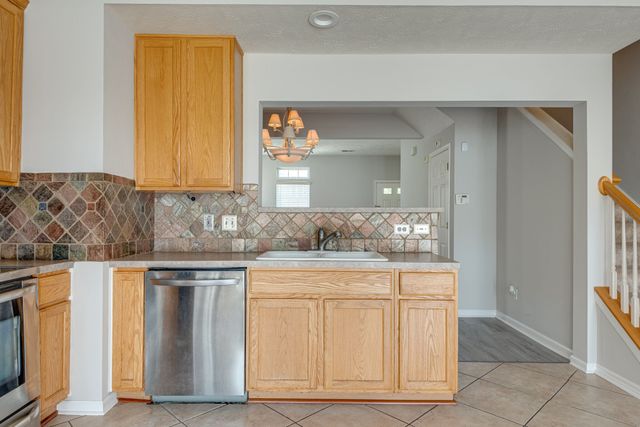 7712 Porter House Dr, Nashville, TN 37211