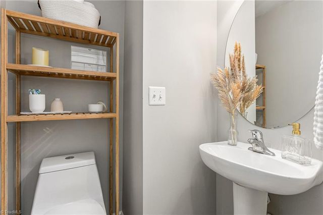4007 Tarrant Trace Circle, High Point, NC 27357