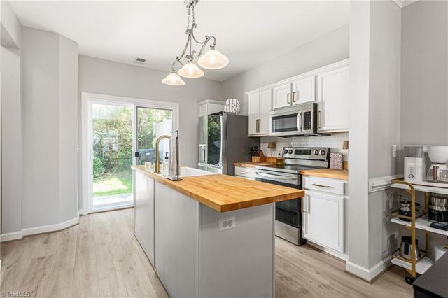 4007 Tarrant Trace Circle, High Point, NC 27357