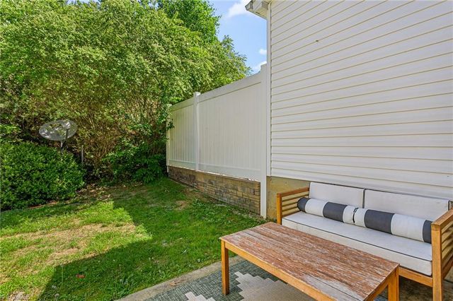 4007 Tarrant Trace Circle, High Point, NC 27357