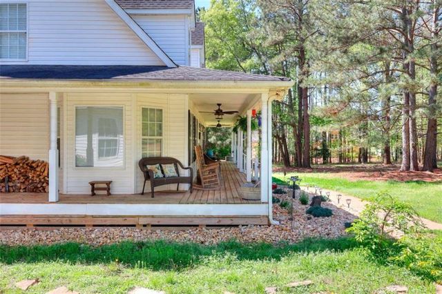 377 Lakeview Drive, Newborn, GA 30056