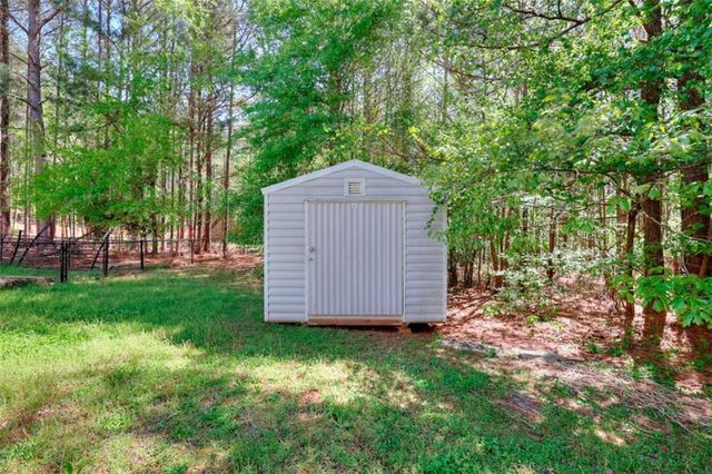 377 Lakeview Drive, Newborn, GA 30056