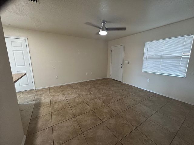 1015 61ST AVENUE DRIVE E, Bradenton, FL 34203