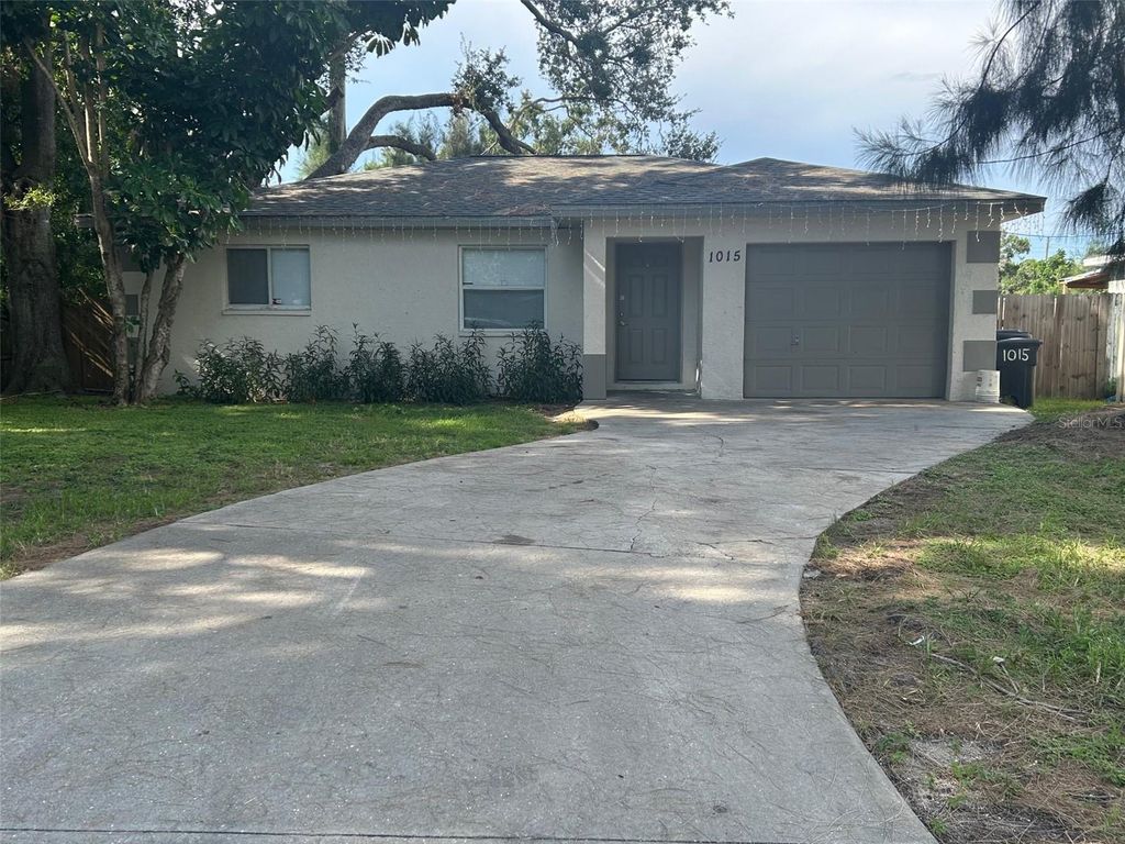 1015 61ST AVENUE DRIVE E, Bradenton, FL 34203