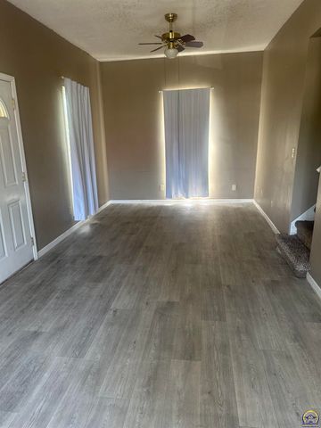 424 E 13th Ave, Emporia, KS 66801