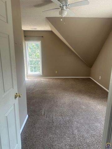 424 E 13th Ave, Emporia, KS 66801