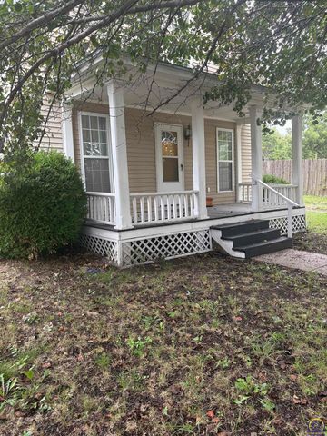 424 E 13th Ave, Emporia, KS 66801