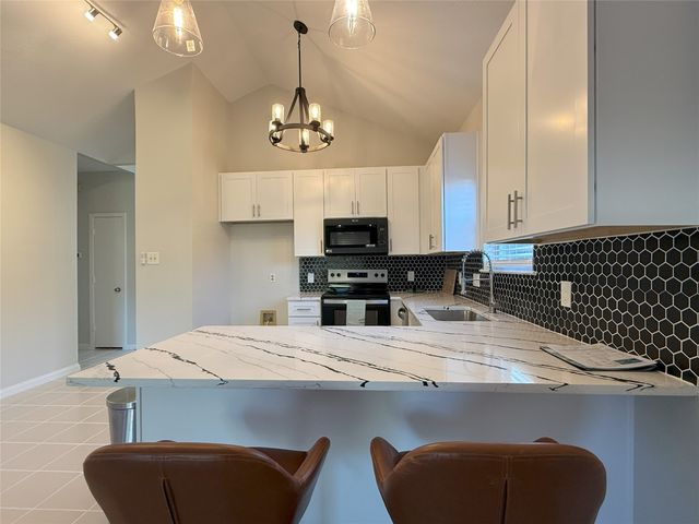 8525 Clearcreek Circle, Frisco, TX 75034
