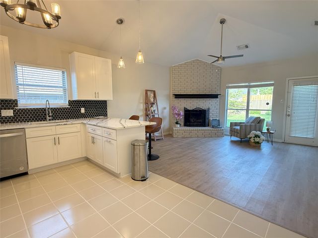 8525 Clearcreek Circle, Frisco, TX 75034