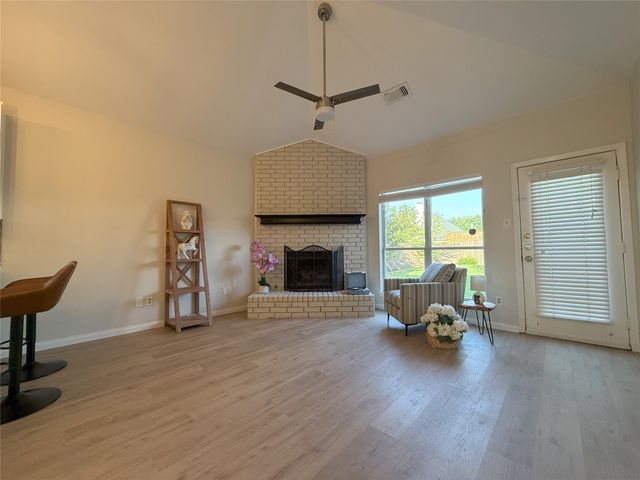 8525 Clearcreek Circle, Frisco, TX 75034