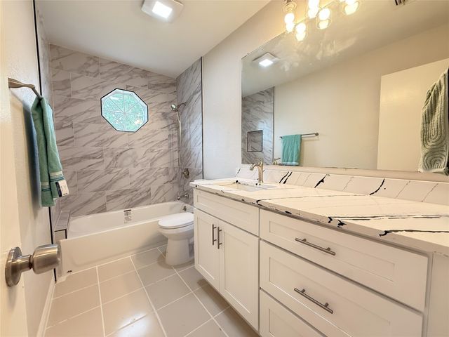 8525 Clearcreek Circle, Frisco, TX 75034