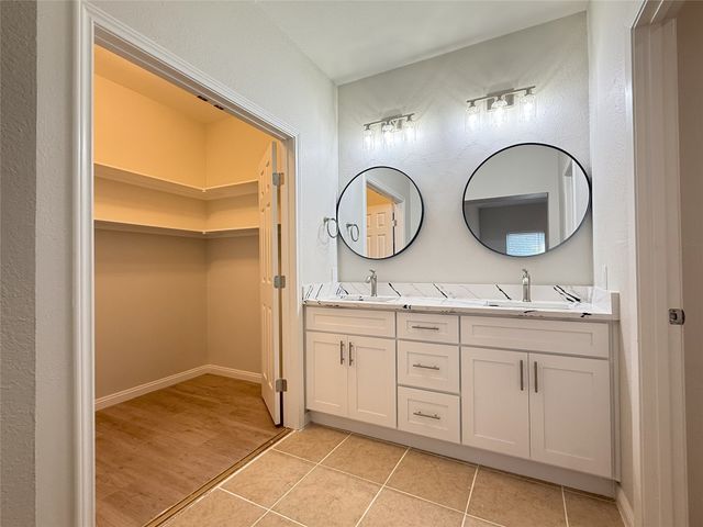 8525 Clearcreek Circle, Frisco, TX 75034