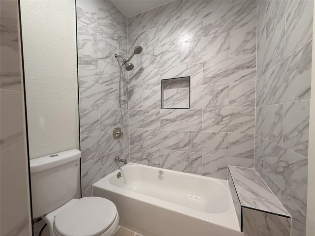 8525 Clearcreek Circle, Frisco, TX 75034