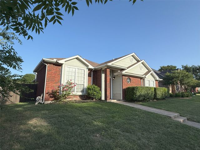 8525 Clearcreek Circle, Frisco, TX 75034