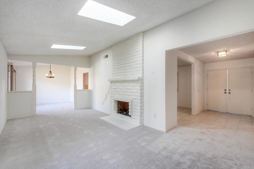 Image 17 of property listing at 5771 Old Ranch Rd, Oceanside, CA 92057