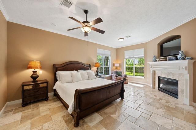 6 African Violets Place, The Woodlands, TX 77382