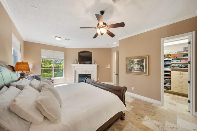 6 African Violets Place, The Woodlands, TX 77382