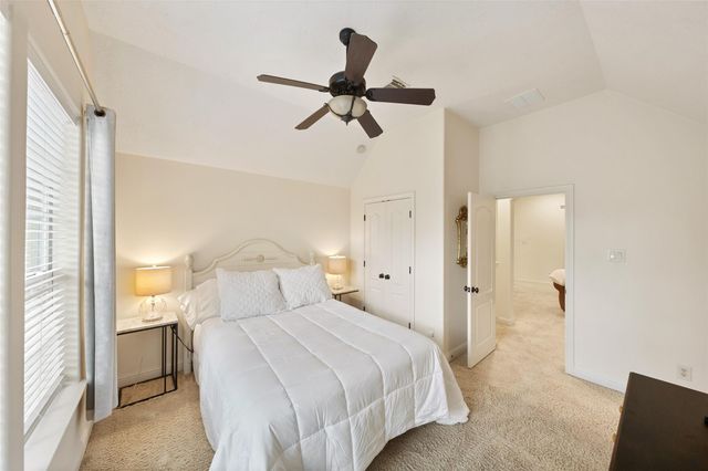 6 African Violets Place, The Woodlands, TX 77382