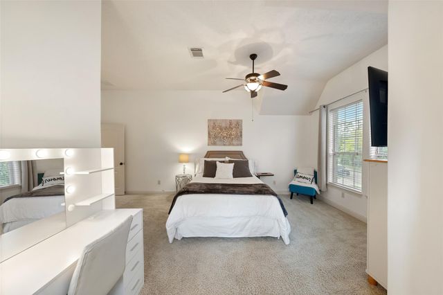 6 African Violets Place, The Woodlands, TX 77382