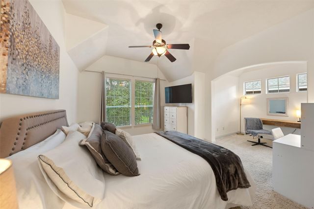 6 African Violets Place, The Woodlands, TX 77382