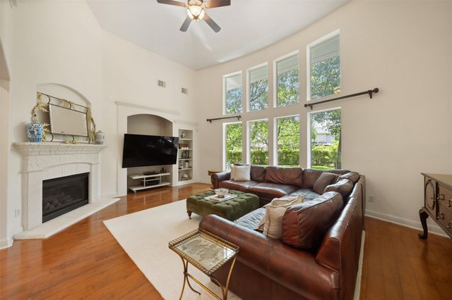 6 African Violets Place, The Woodlands, TX 77382
