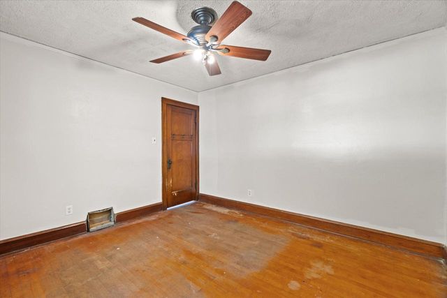 1504 S 71st STREET, West Allis, WI 53214