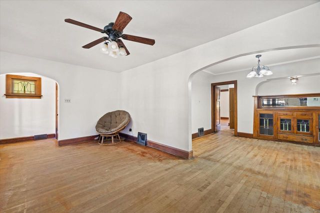 1504 S 71st STREET, West Allis, WI 53214