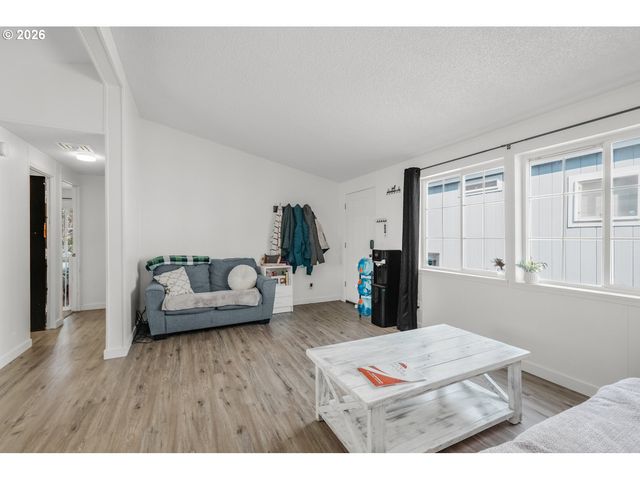 7842 Se LINDY St, Portland, OR 97206