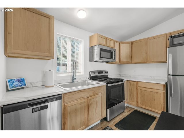 7842 Se LINDY St, Portland, OR 97206