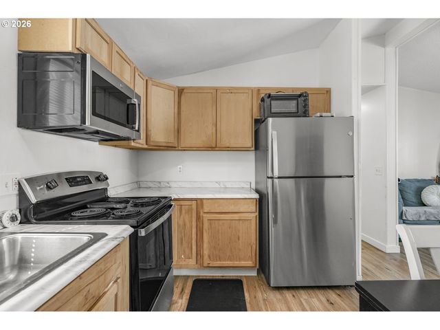 7842 Se LINDY St, Portland, OR 97206