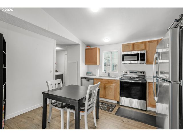 7842 Se LINDY St, Portland, OR 97206