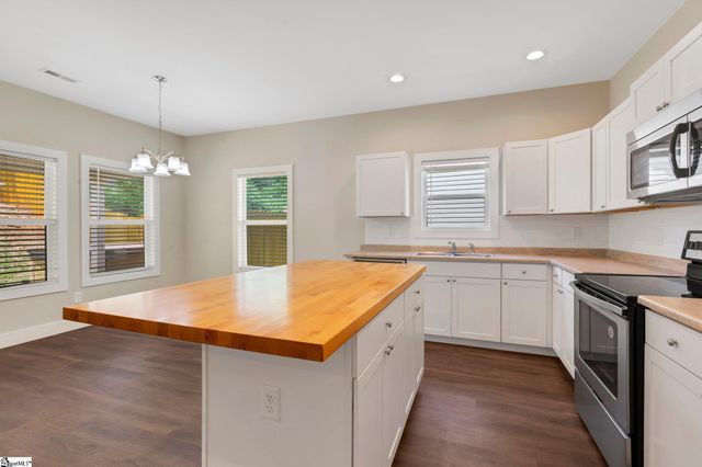 184 Sandifer Road, Spartanburg, SC 29303