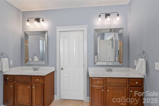 5595 Morris Hunt Drive, Fort Mill, SC 29708