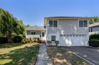 106 Hayes Street, Garden City, NY 11530