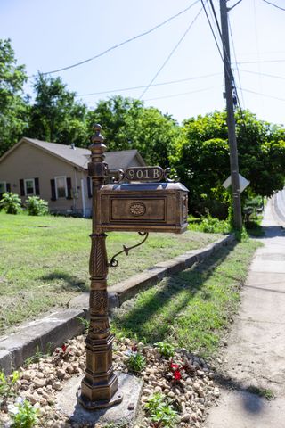 901B Douglas Ave, Nashville, TN 37206