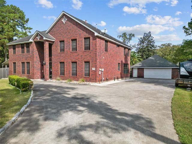 22710 Meadowsweet Drive, Magnolia, TX 77355