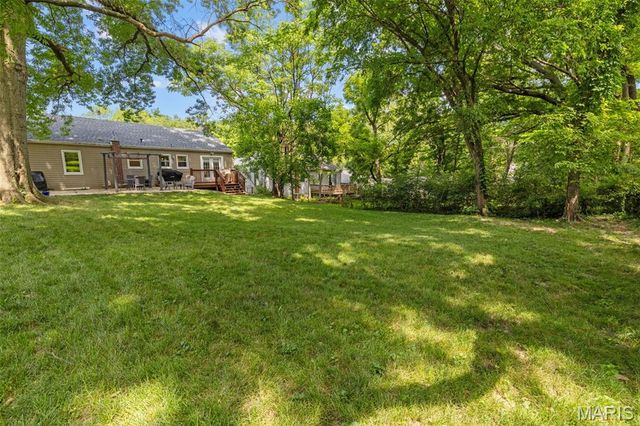 608 N Laclede Station Road, Webster Groves, MO 63119
