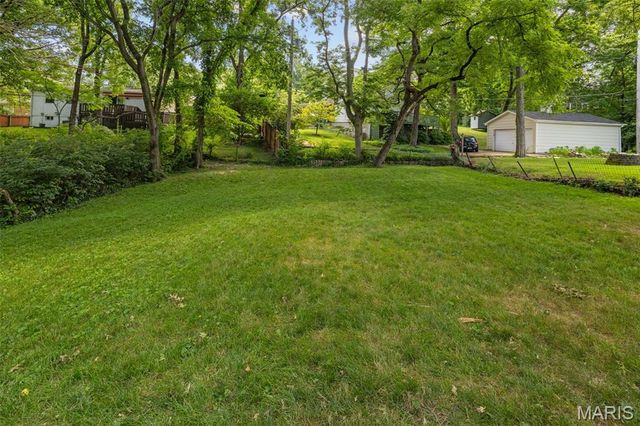 608 N Laclede Station Road, Webster Groves, MO 63119