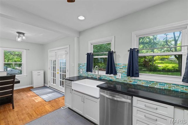 608 N Laclede Station Road, Webster Groves, MO 63119