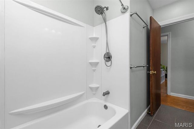 608 N Laclede Station Road, Webster Groves, MO 63119