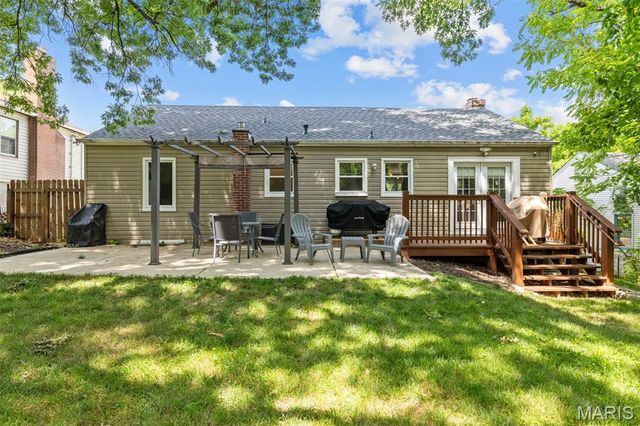 608 N Laclede Station Road, Webster Groves, MO 63119