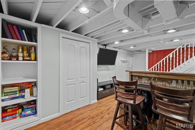 608 N Laclede Station Road, Webster Groves, MO 63119