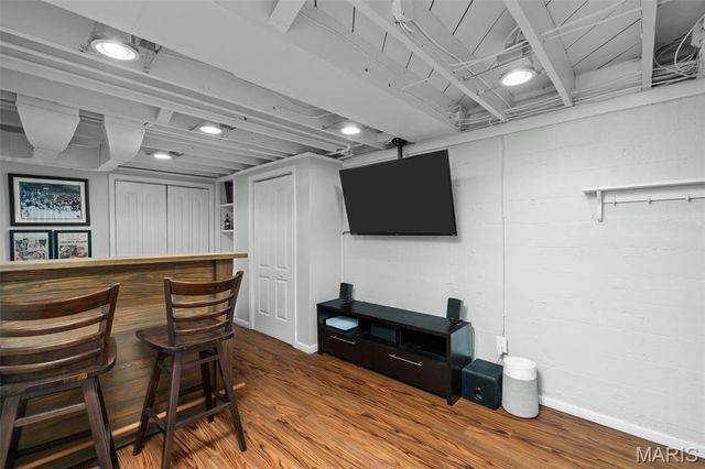 608 N Laclede Station Road, Webster Groves, MO 63119