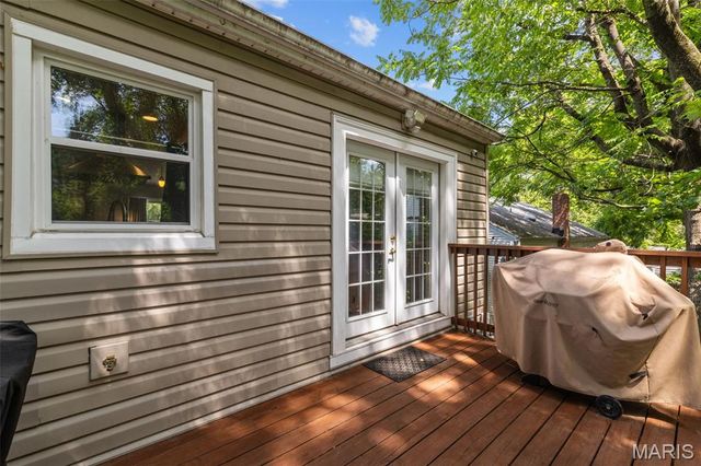 608 N Laclede Station Road, Webster Groves, MO 63119