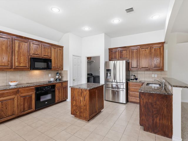 708 Date Court, Burleson, TX 76028