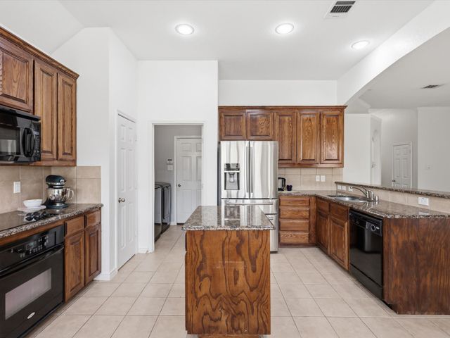 708 Date Court, Burleson, TX 76028