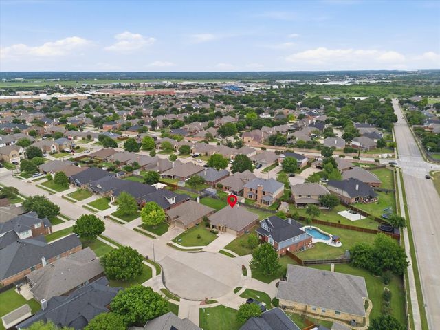 708 Date Court, Burleson, TX 76028