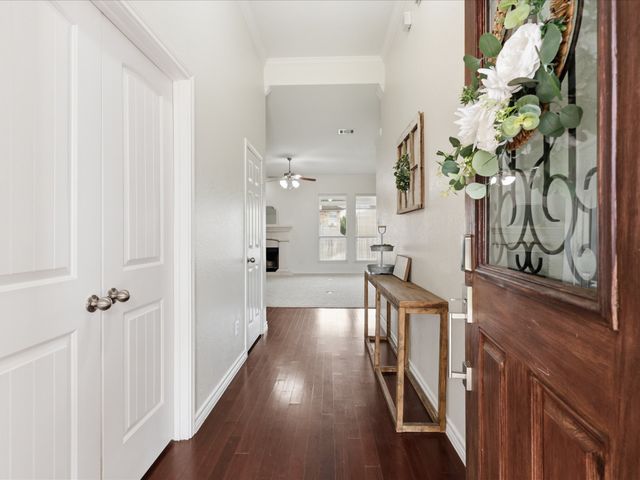 708 Date Court, Burleson, TX 76028