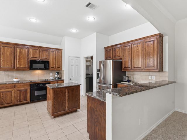 708 Date Court, Burleson, TX 76028